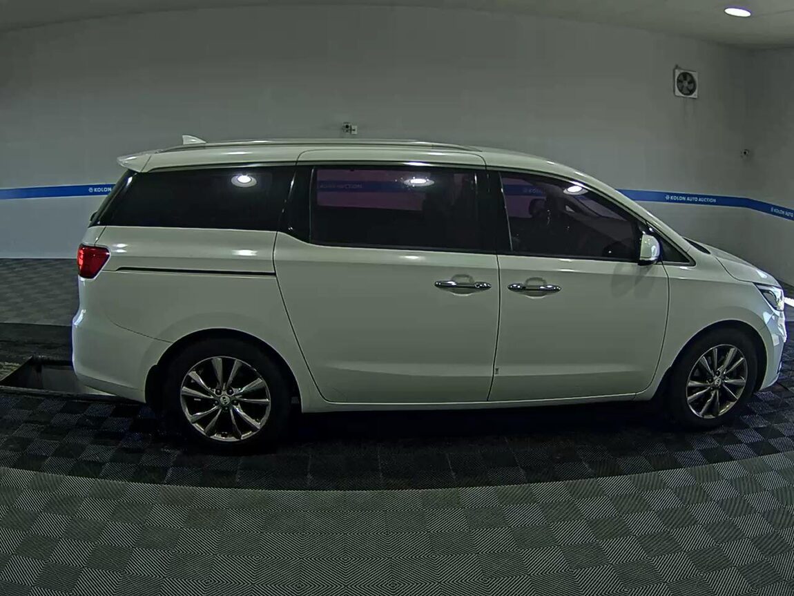 KIA THE NEW CARNIVAL LIMOUSINE 7-SEATER DIESEL VIP 2019 - zdjęcie 4
