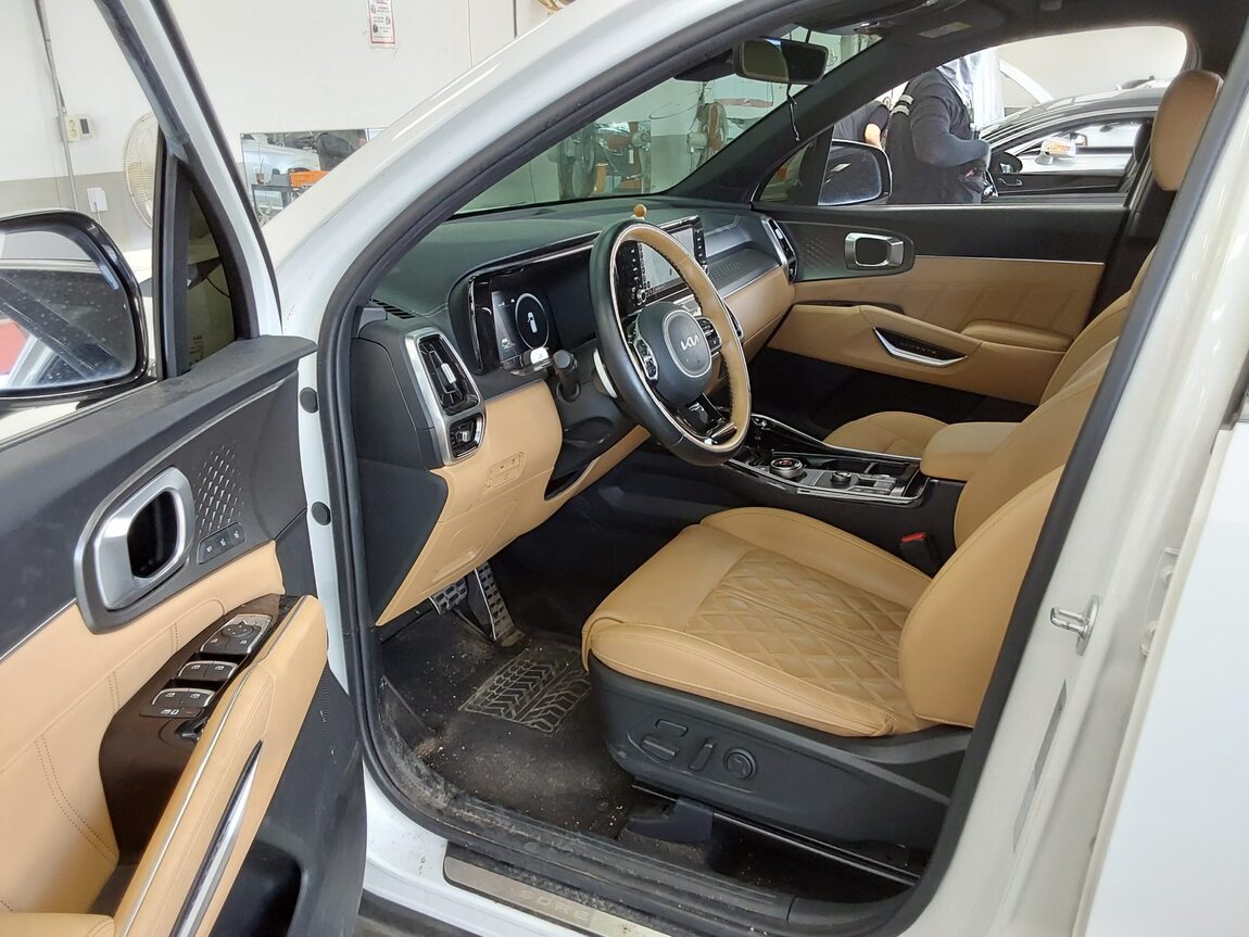KIA NEW SORENTO (MQ4) 2.5 GASOLINE 2WD SIGNATURE 2023 - zdjęcie 10