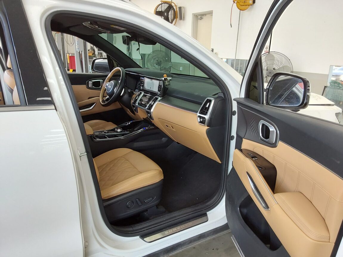 KIA NEW SORENTO (MQ4) 2.5 GASOLINE 2WD SIGNATURE 2023 - zdjęcie 14