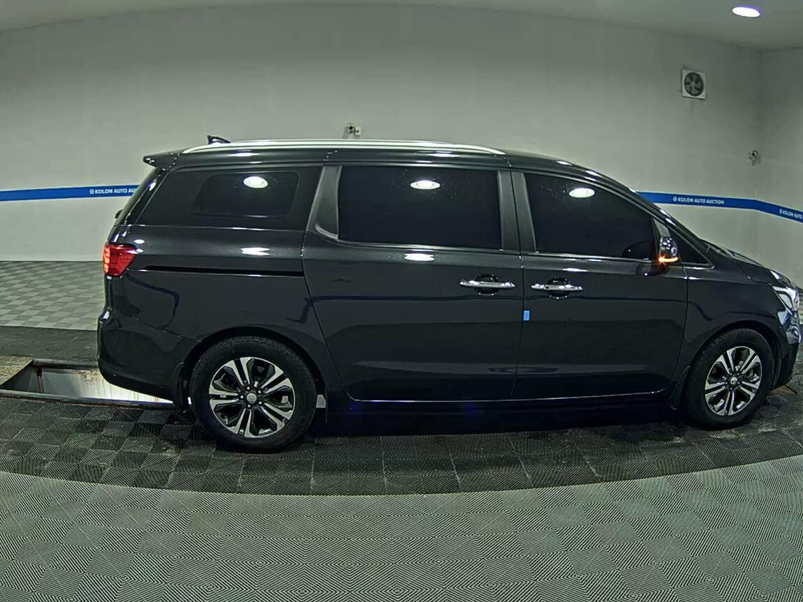 KIA THE NEW CARNIVAL 9-SEATER DIESEL LUXURY 2019 - zdjęcie 4