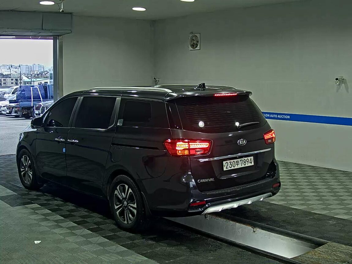 KIA THE NEW CARNIVAL 9-SEATER DIESEL LUXURY 2019 - zdjęcie 6