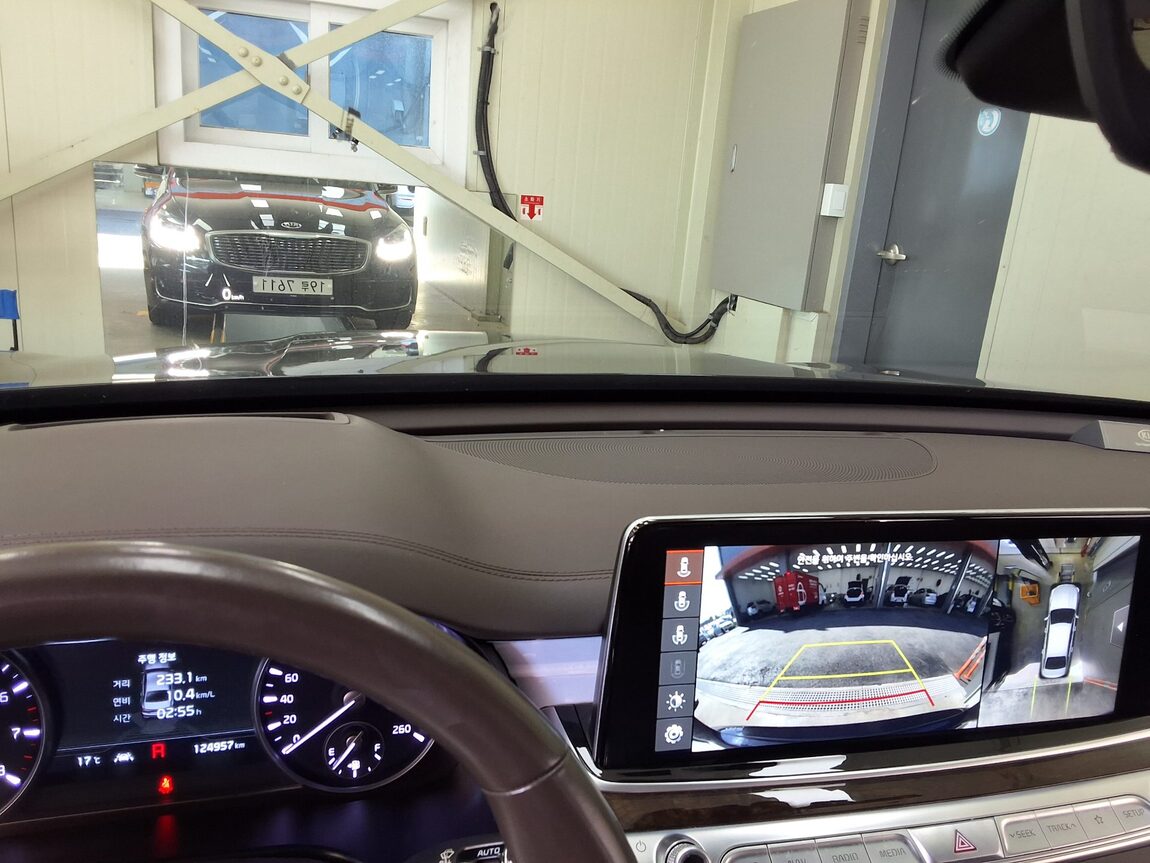 KIA THE K9 (RJ) 3.8 GDI AWD PLATINUM II 2019 - zdjęcie 25