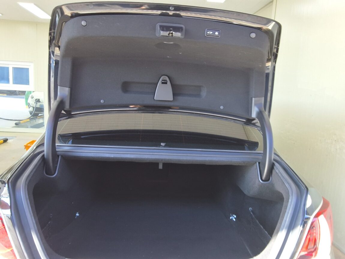 KIA THE K9 (RJ) 3.8 GDI AWD PLATINUM II 2019 - zdjęcie 16