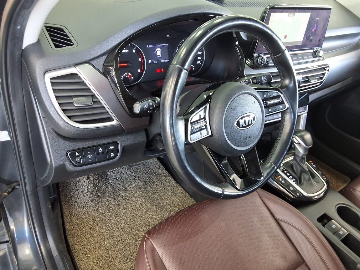 KIA SELTOS 1.6 DIESEL 2WD NOBLESSE 2020 - zdjęcie 18