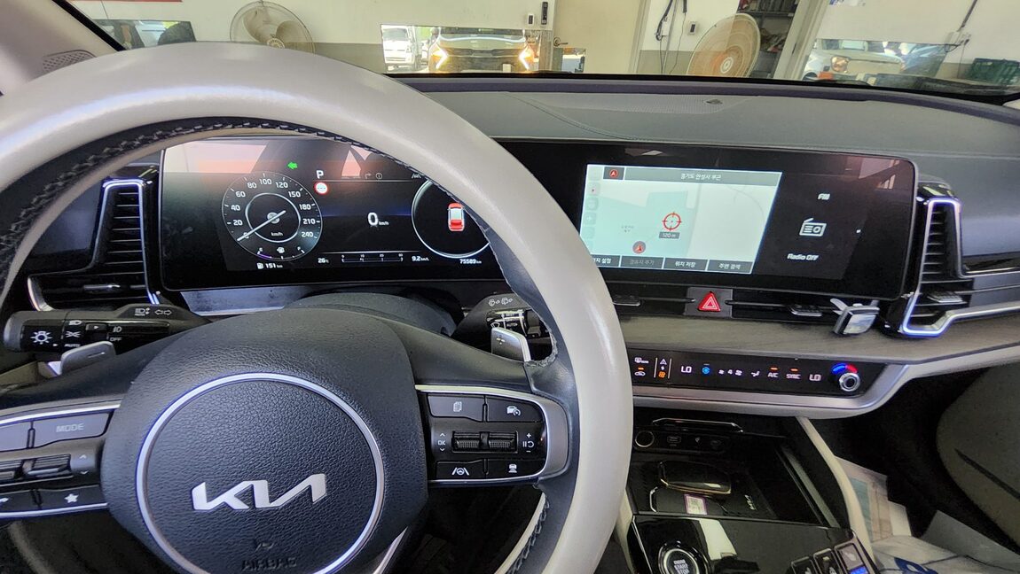 KIA THE ALL NEW SPORTAGE 2.0 LPG 2WD SIGNATURE 2023 - zdjęcie 17
