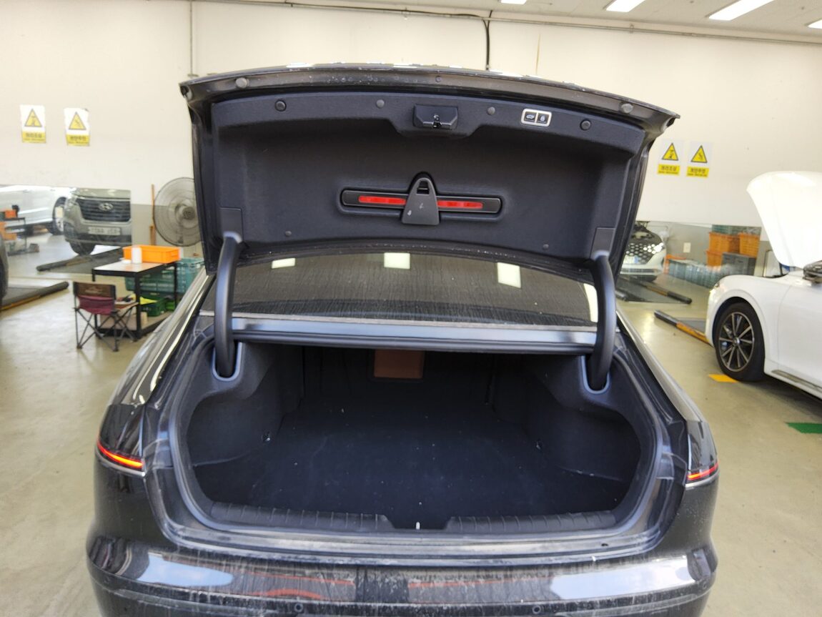HYUNDAI THE ALL NEW GRANDEUR GASOLINE 2.5 PREMIUM 2023 - zdjęcie 15