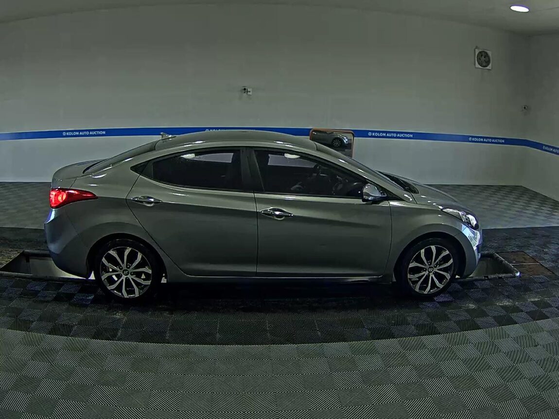 HYUNDAI AVANTE MD M16 GDi MODERN 2013 - zdjęcie 4