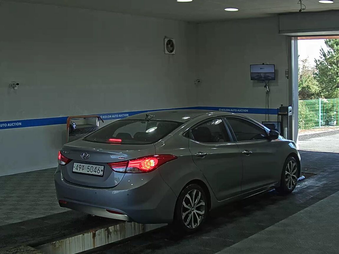 HYUNDAI AVANTE MD M16 GDi MODERN 2013 - zdjęcie 5