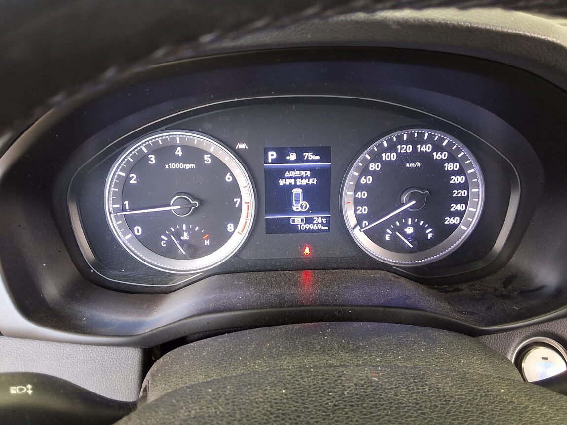 HYUNDAI GRANDEUR IG 2.4 GDi PREMIUM 2018 - zdjęcie 9
