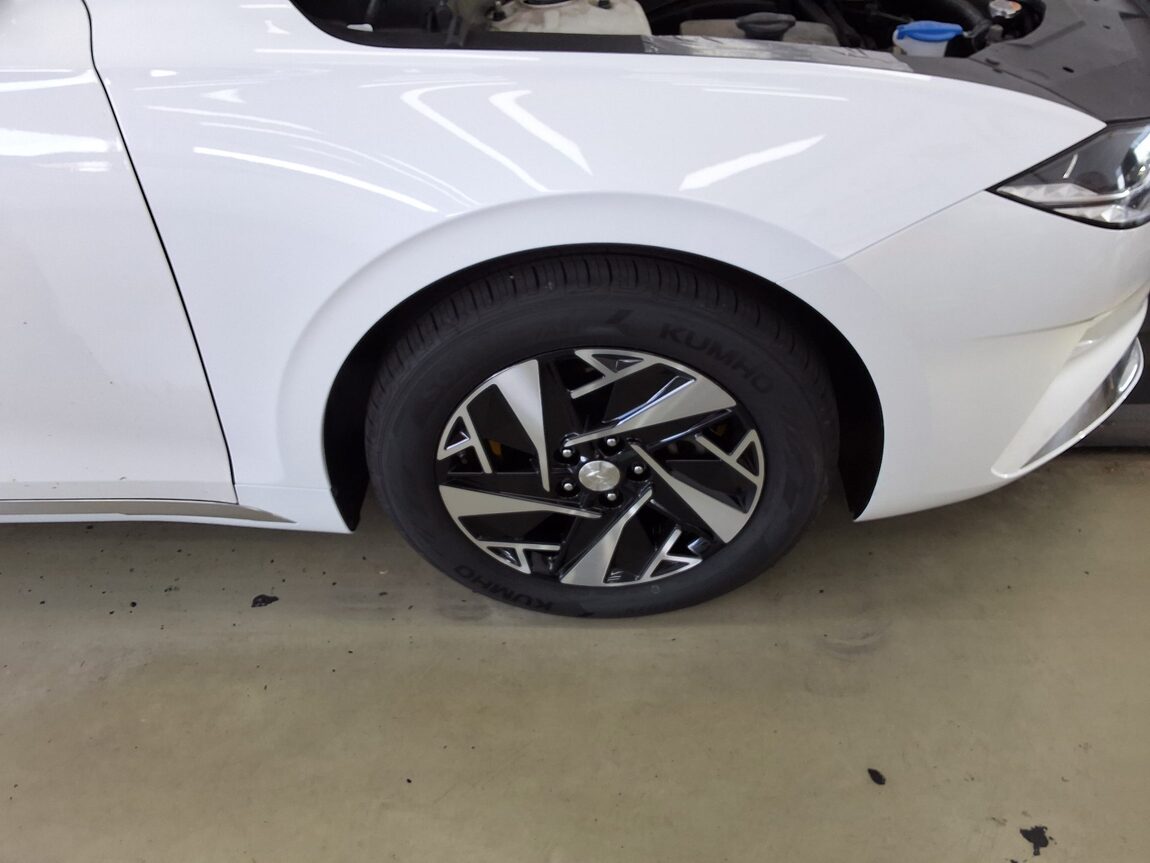 HYUNDAI THE NEW GRANDEUR IG HYBRID 2.4 HEV LE BLANC 2023 - zdjęcie 24