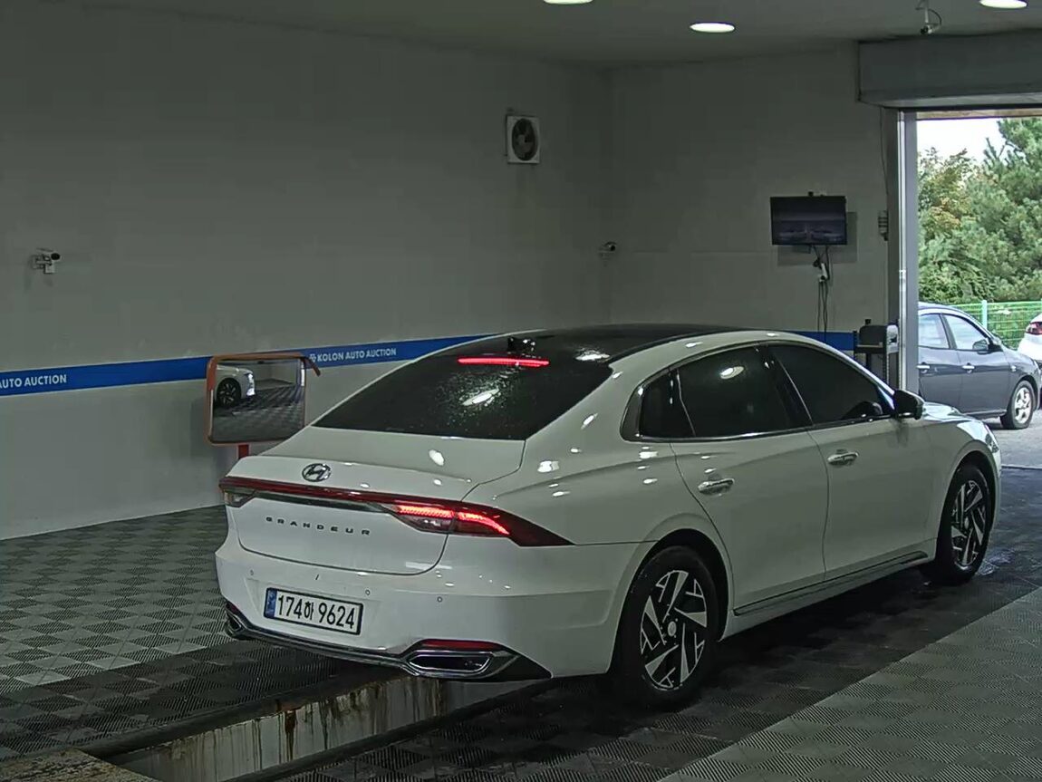HYUNDAI THE NEW GRANDEUR IG HYBRID 2.4 HEV LE BLANC 2023 - zdjęcie 5