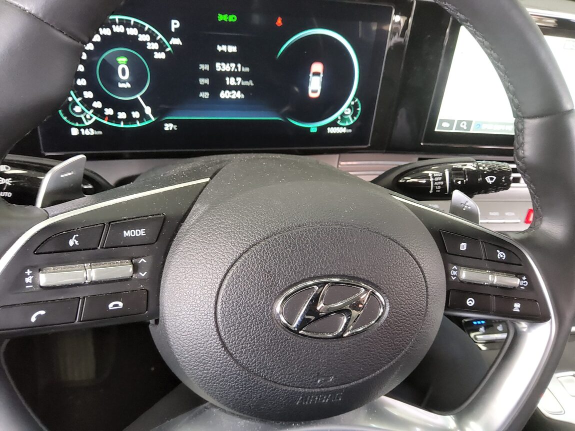 HYUNDAI THE NEW GRANDEUR IG HYBRID 2.4 HEV LE BLANC 2022 - zdjęcie 17