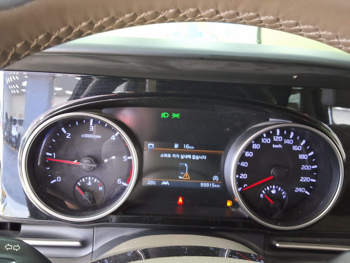 KIA NEW CARNIVAL (KA4) 9-SEATER DIESEL PRESTIGE 2021 - zdjęcie 10