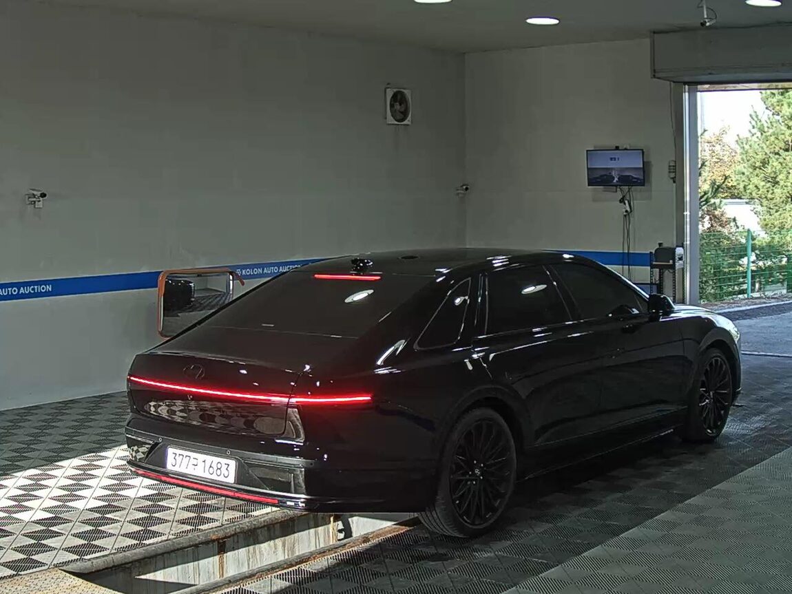HYUNDAI THE ALL NEW GRANDEUR GASOLINE 3.5 AWD CALLIGRAPHY BLACK INK 2025 - zdjęcie 5