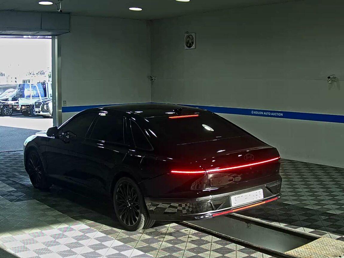 HYUNDAI THE ALL NEW GRANDEUR GASOLINE 3.5 AWD CALLIGRAPHY BLACK INK 2025 - zdjęcie 6