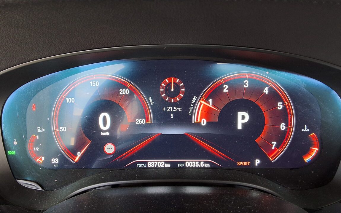 BMW 5 SERIES (7TH GEN) 520i LUXURY 2019 - zdjęcie 9