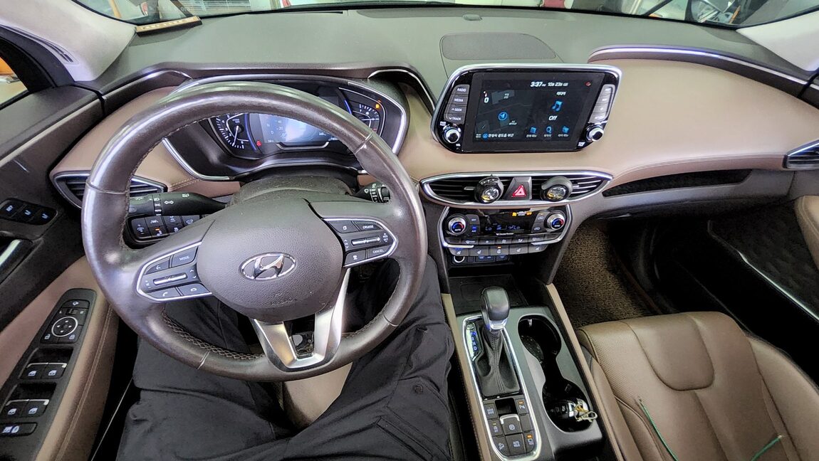HYUNDAI SANTA FE (TM) R2.2 4WD PRESTIGE 2019 - zdjęcie 11