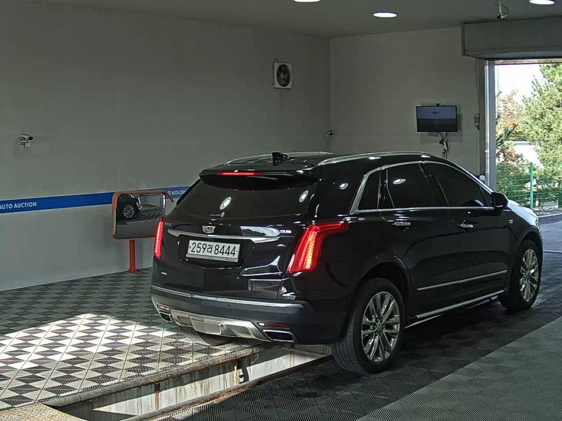 CADILLAC XT5 3.6 PLATINUM 2019 - zdjęcie 5