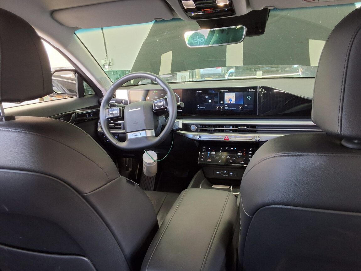 HYUNDAI THE ALL NEW GRANDEUR GASOLINE 2.5 EXCLUSIVE 2023 - zdjęcie 11