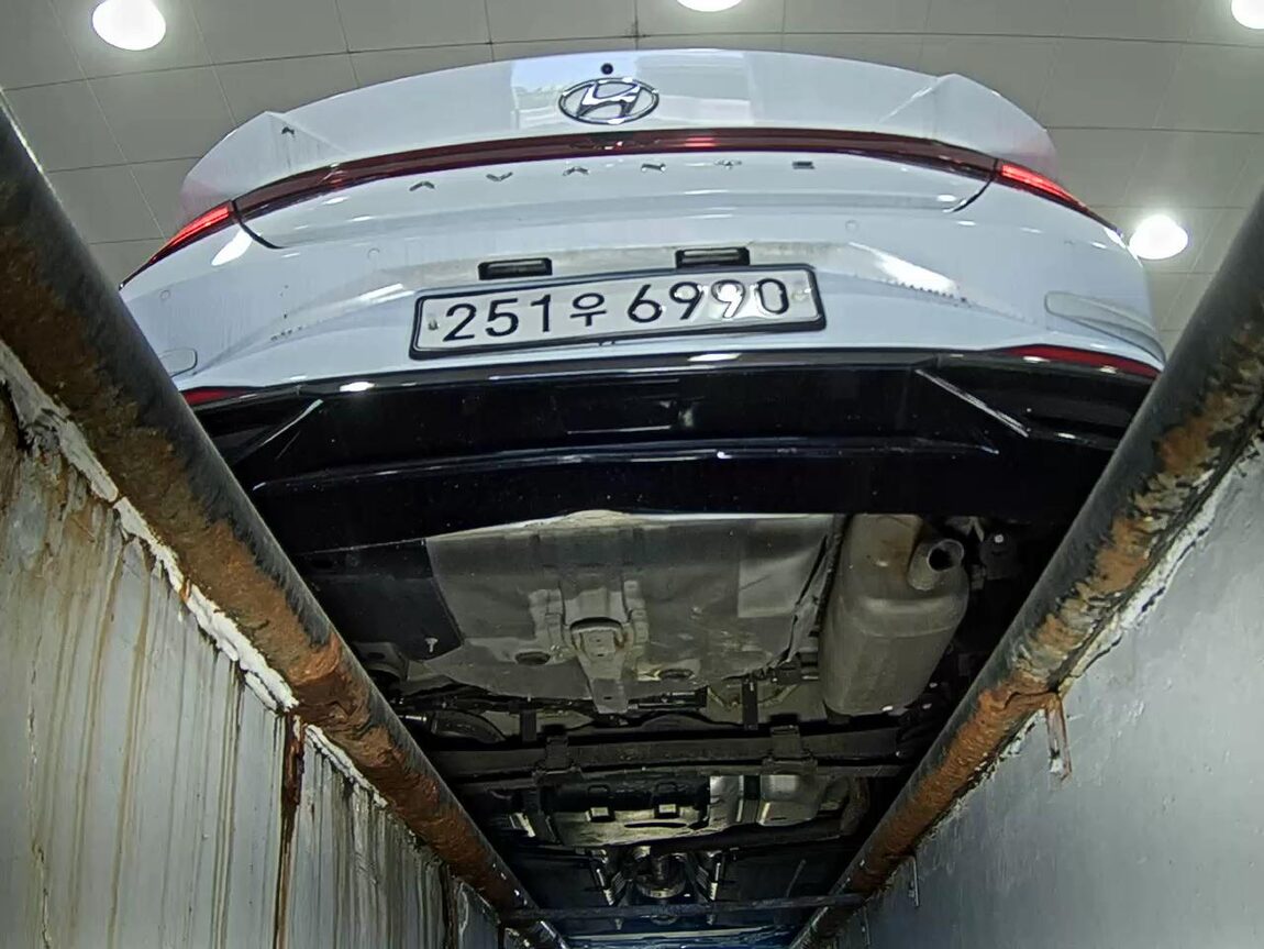 HYUNDAI AVANTE (CN7) 1.6 GASOLINE MODERN 2021 - zdjęcie 8