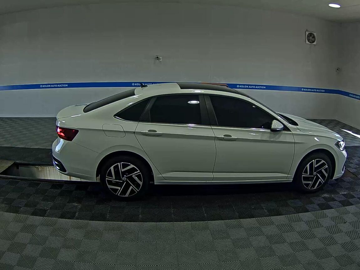 VOLKSWAGEN JETTA (7TH GEN) 1.5 TSI PRESTIGE 2023 - zdjęcie 4