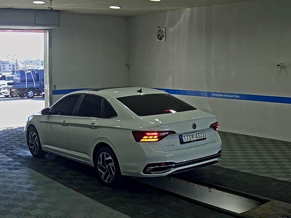 VOLKSWAGEN JETTA (7TH GEN) 1.5 TSI PRESTIGE 2023 - zdjęcie 6