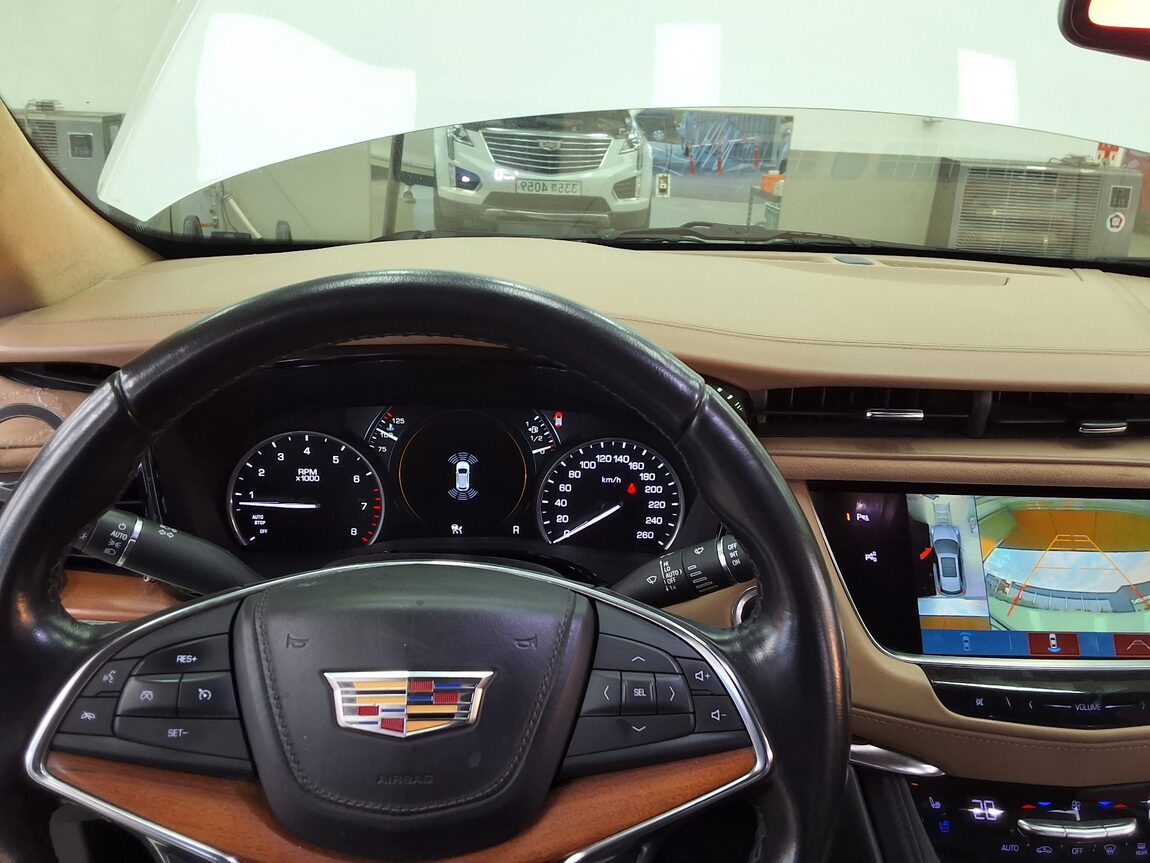 CADILLAC XT5 3.6 PLATINUM 2019 - zdjęcie 18