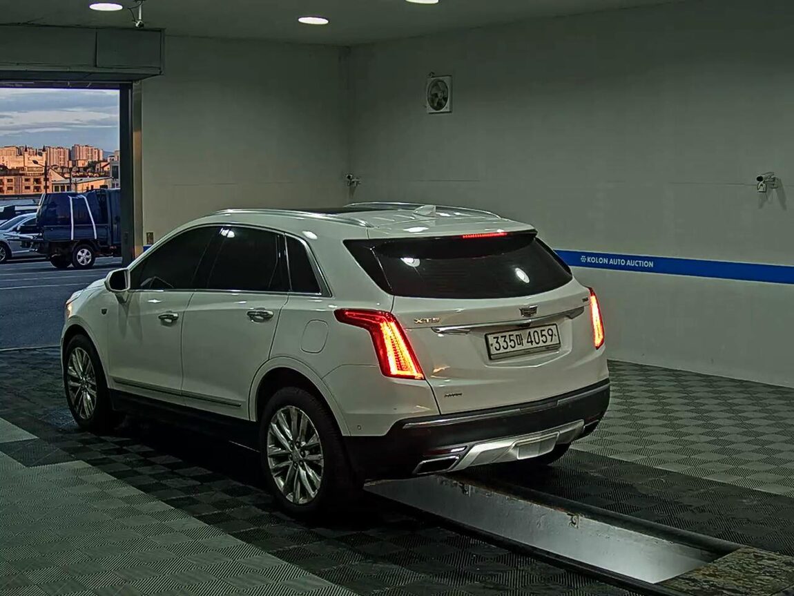 CADILLAC XT5 3.6 PLATINUM 2019 - zdjęcie 6