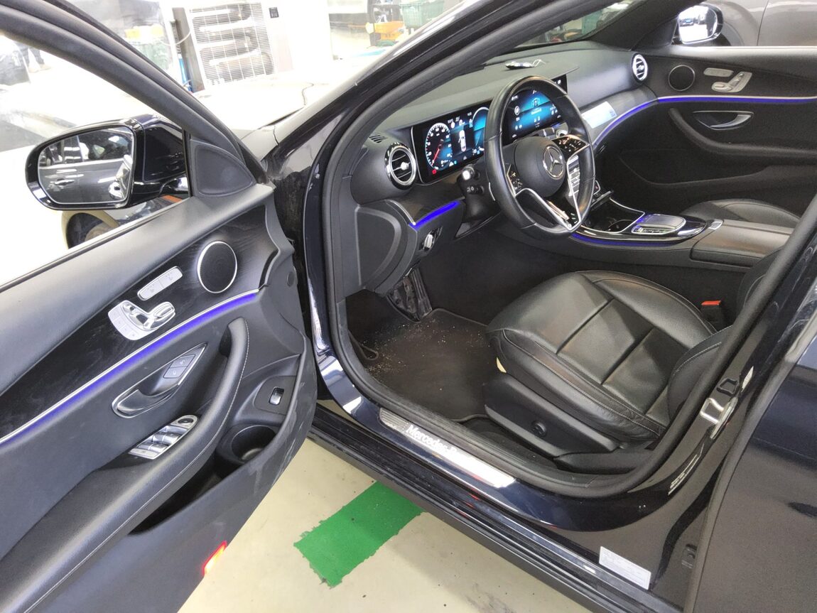 MERCEDES-BENZ E-CLASS (5TH GEN) E250 AVANTGARDE 2022 - zdjęcie 10