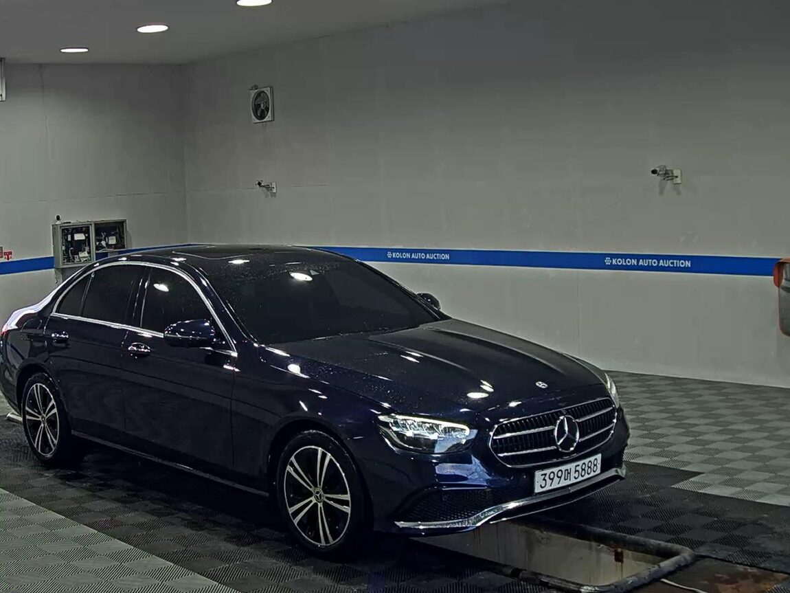 MERCEDES-BENZ E-CLASS (5TH GEN) E250 AVANTGARDE 2022 - zdjęcie 3