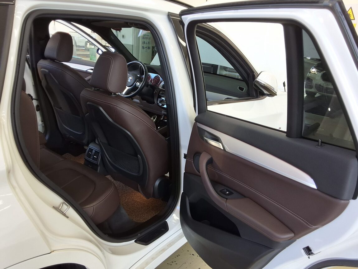BMW X1 (2ND GEN) 20i xDRIVE M SPORT PACK 2022 - zdjęcie 13