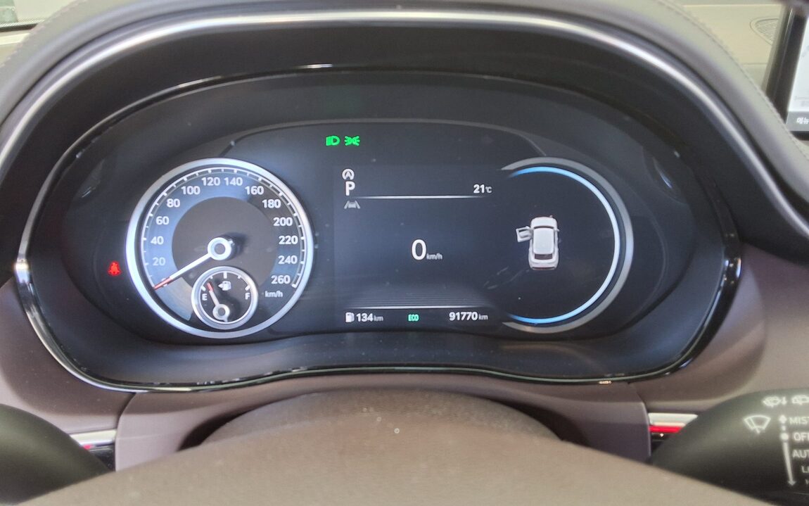 GENESIS GV70 2.5T 2WD BASE MODEL 2021 - zdjęcie 9