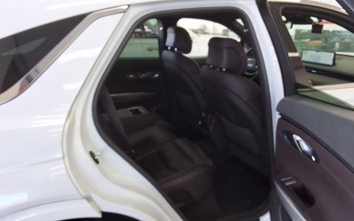 GENESIS GV70 2.5T 2WD BASE MODEL 2021 - zdjęcie 13