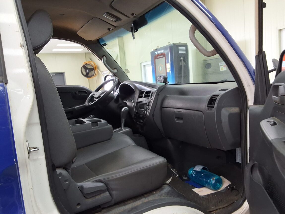 KIA BONGO III CARGO CRDi KING CAB EXTRA LONG WHEELBASE 2019 - zdjęcie 12