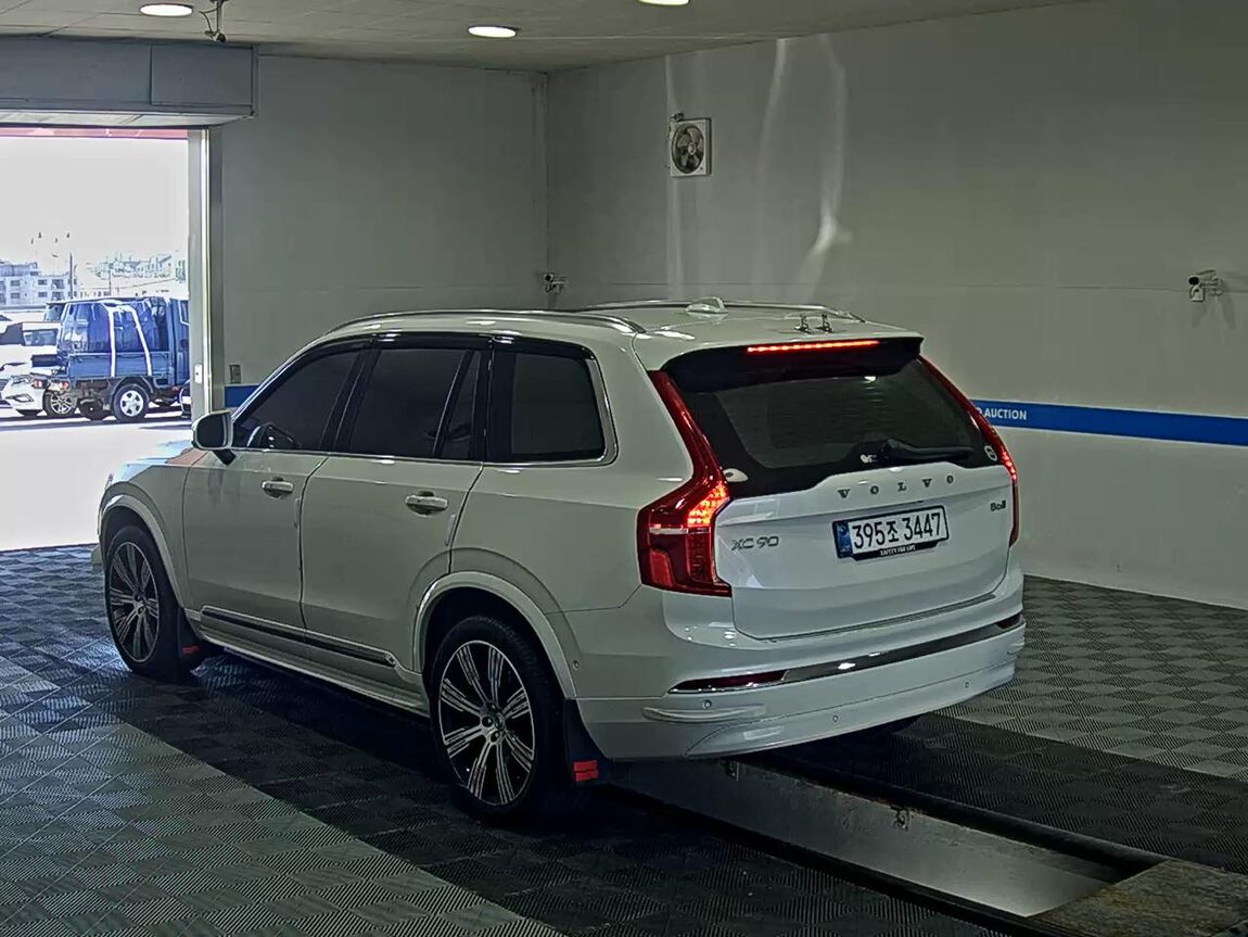 VOLVO XC90 (2ND GEN) B6 AWD ULTRA BRIGHT 2025 - zdjęcie 6