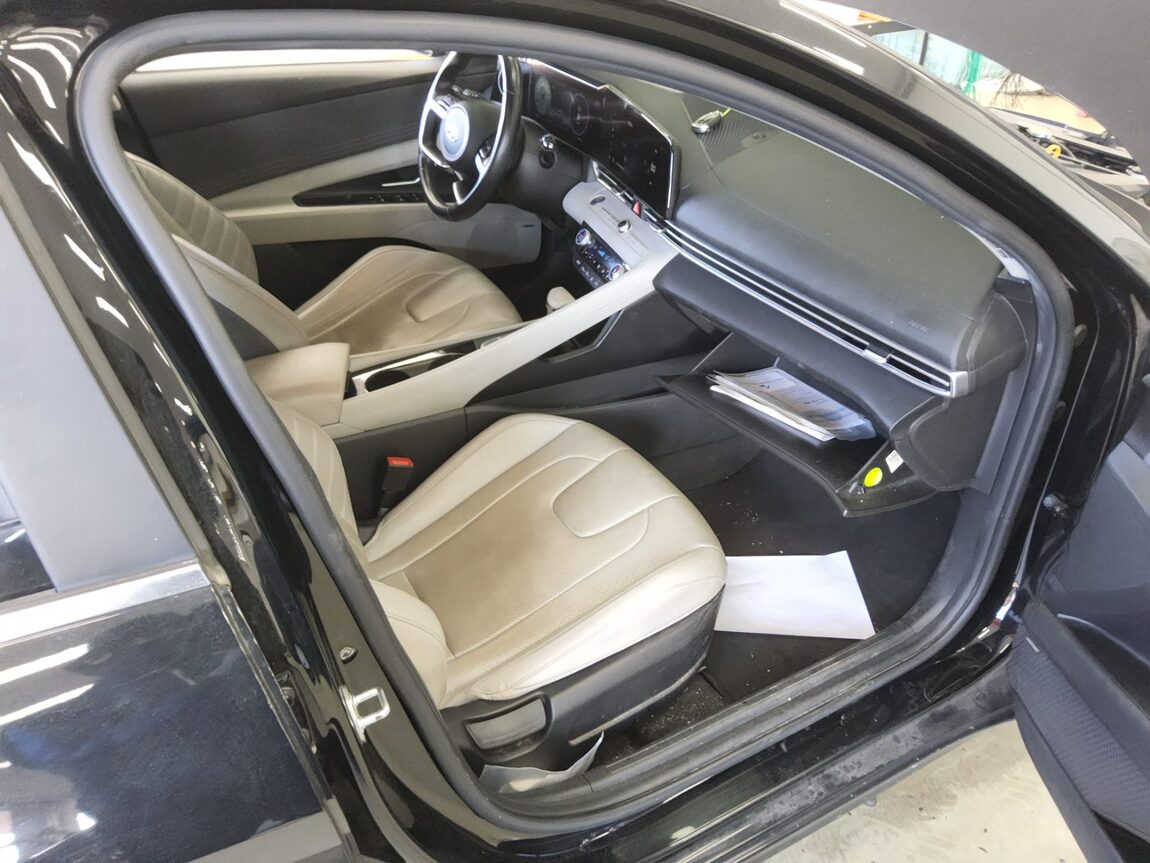 HYUNDAI AVANTE (CN7) 1.6 GASOLINE INSPIRATION 2021 - zdjęcie 14