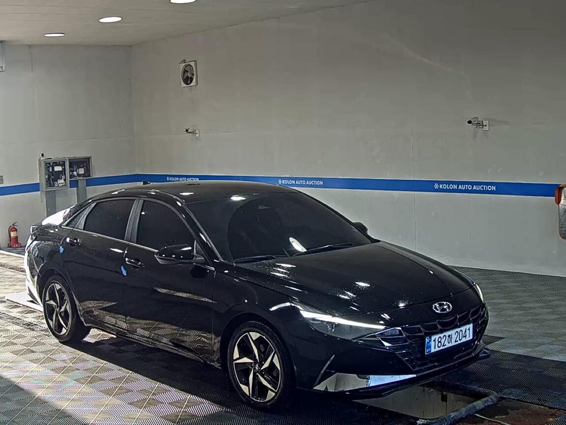 HYUNDAI AVANTE (CN7) 1.6 GASOLINE INSPIRATION 2021 - zdjęcie 3