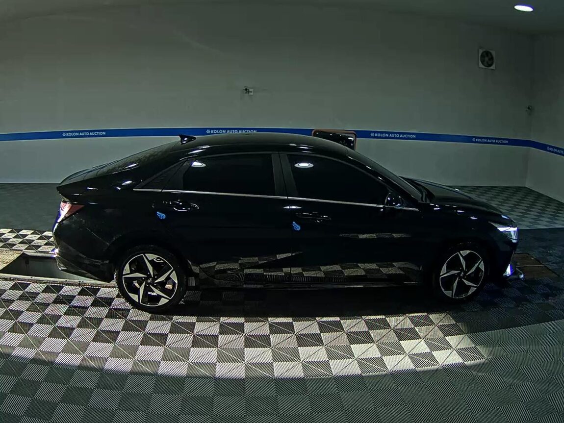 HYUNDAI AVANTE (CN7) 1.6 GASOLINE INSPIRATION 2021 - zdjęcie 4