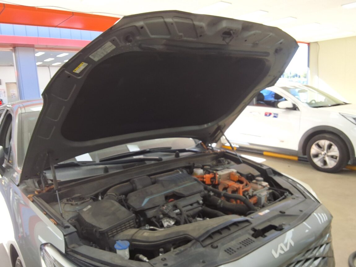 KIA K8 HYBRID HEV SIGNATURE 2022 - zdjęcie 18