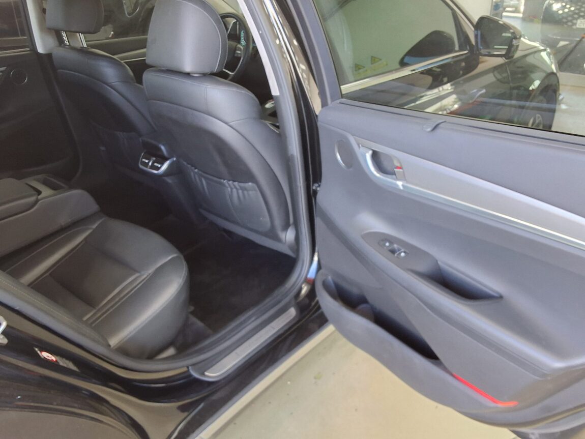 HYUNDAI THE NEW GRANDEUR IG HYBRID 2.4 HEV LE BLANC 2023 - zdjęcie 17