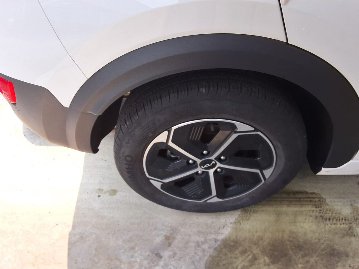 KIA THE ALL NEW NIRO 1.6 HEV PRESTIGE 2024 - zdjęcie 35
