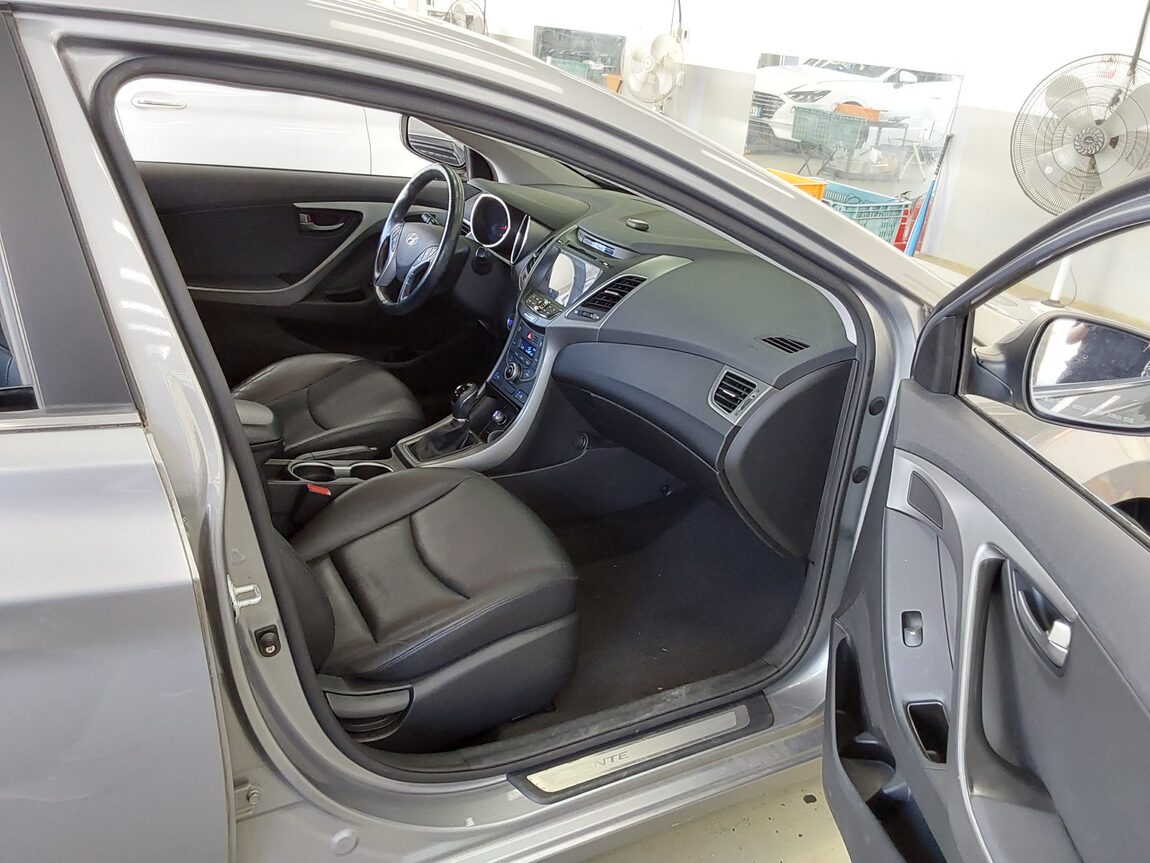 HYUNDAI THE NEW AVANTE MD 1.6 GDi MODERN 2015 - zdjęcie 14