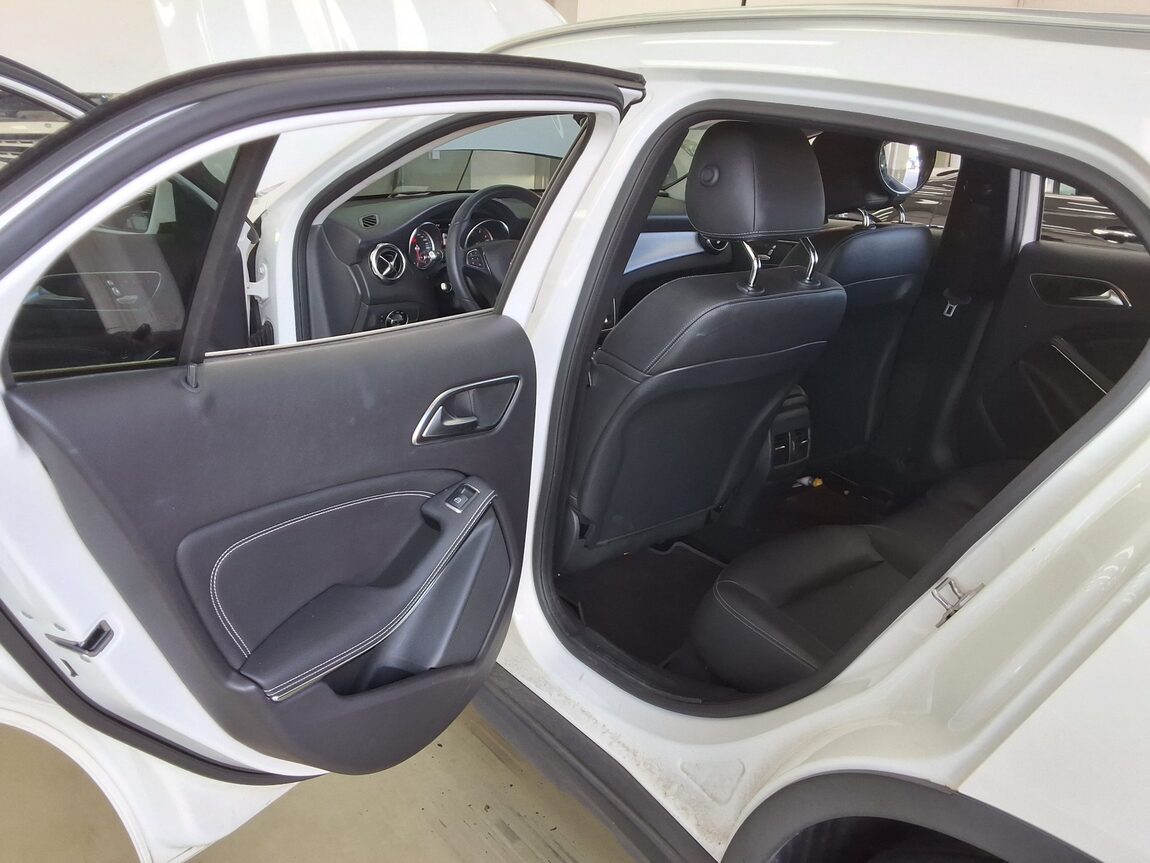 MERCEDES-BENZ GLA-CLASS GLA 220 PREMIUM 2019 - zdjęcie 12
