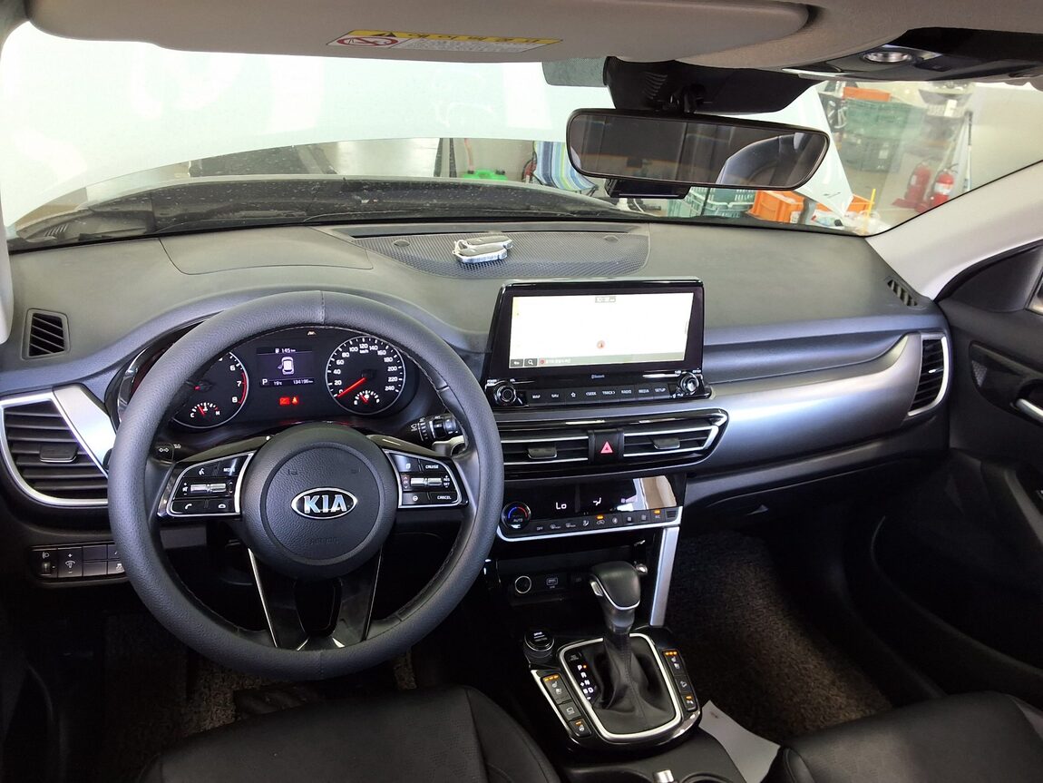 KIA SELTOS 1.6 GASOLINE 2WD PRESTIGE 2020 - zdjęcie 11