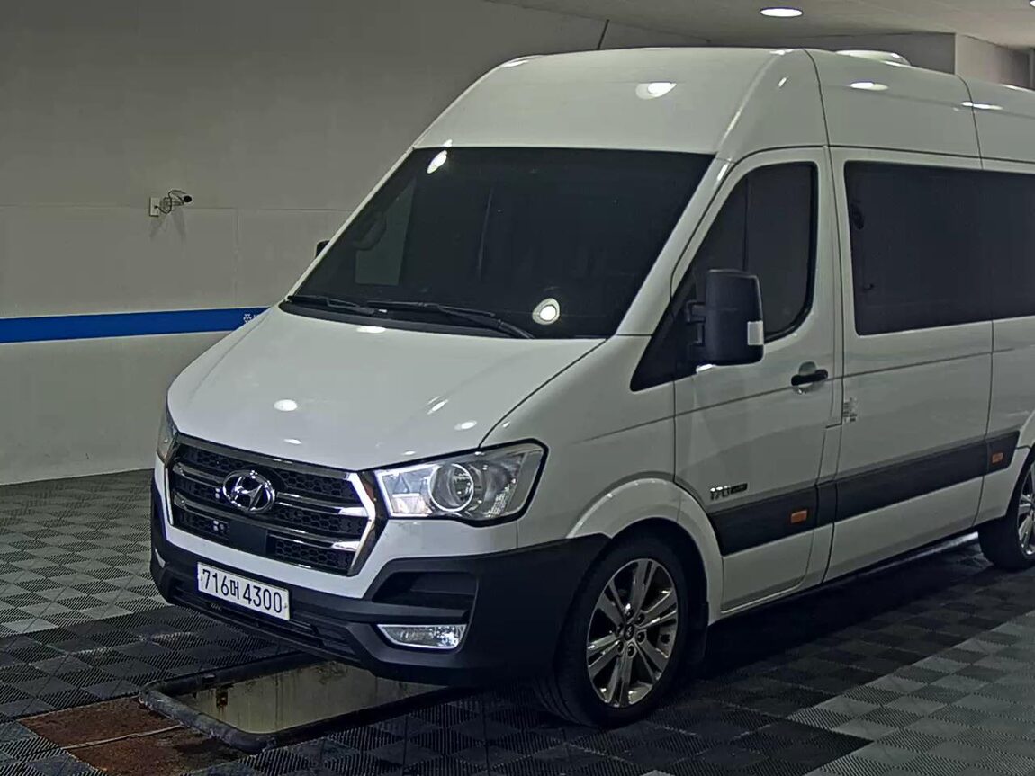 HYUNDAI SOLATI 16-SEATER DELUXE 2024 - zdjęcie 2