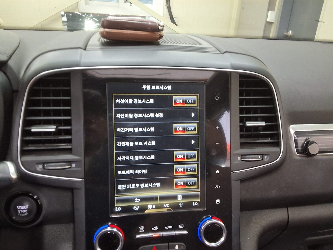 RENAULT (SAMSUNG) NEW QM6 2.0 LPe RE SIGNATURE 2023 - zdjęcie 26