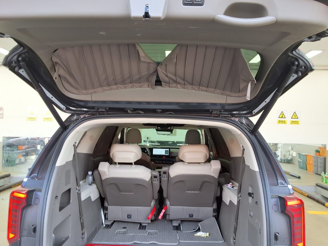 KIA THE NEW CARNIVAL HYBRID (KA4) 1.6 HEV HI-LIMOUSINE 7-SEATER SIGNATURE 2026 - zdjęcie 15