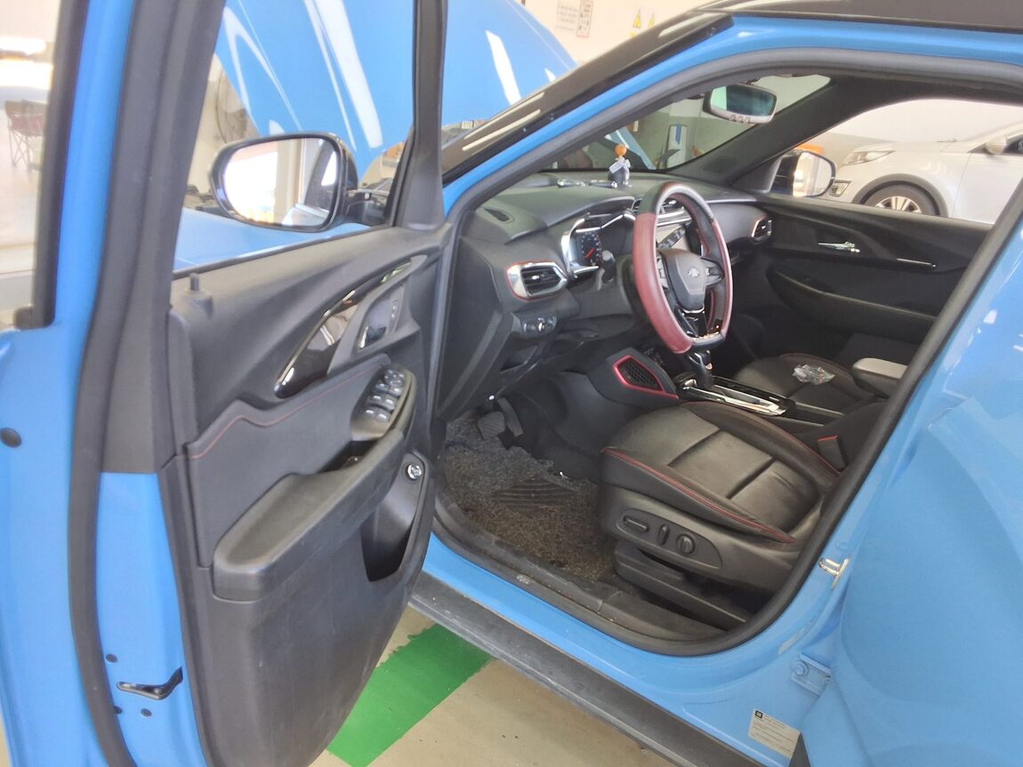 CHEVROLET (DAEWOO) TRAILBLAZER 1.35 GASOLINE AWD RS 2023 - zdjęcie 10