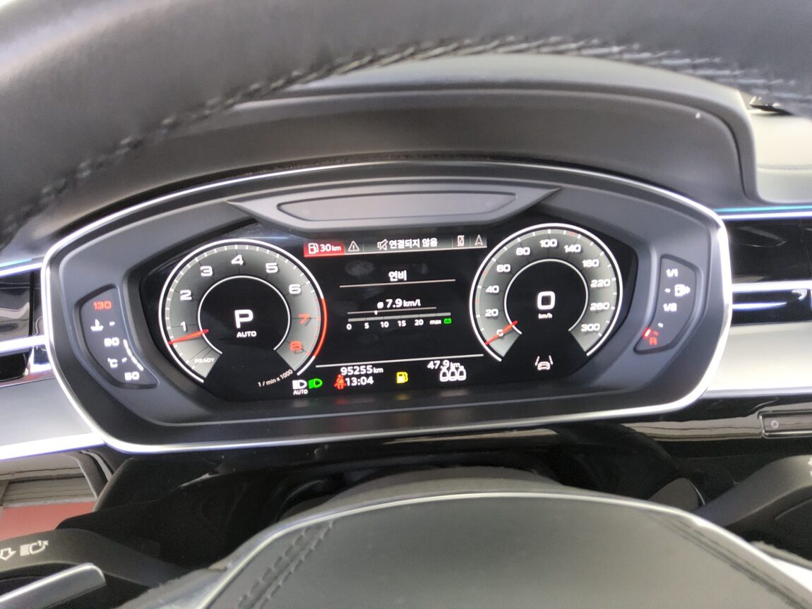 AUDI A8 (4TH GEN) L 55 TFSI QUATTRO 2021 - zdjęcie 9