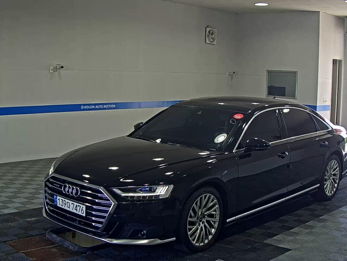 AUDI A8 (4TH GEN) L 55 TFSI QUATTRO 2021 - zdjęcie 2